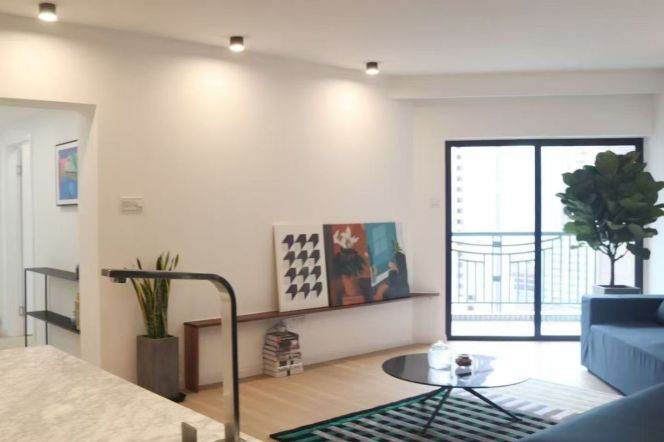 3BR Apartment near Jiangsu Rd Metro (L2/L11)