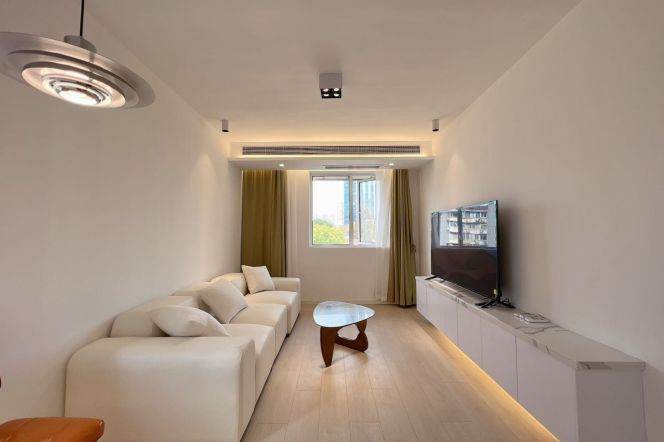 2BR Apartment near Zhongshan Park (L2/L11)