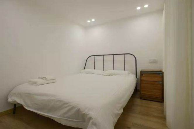1BR Lane House near Jiashan Rd Metro (L1/L10/L12)
