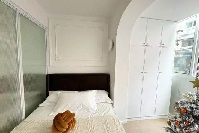 1BR Apartment near Zhongshan Park (L2/L11)