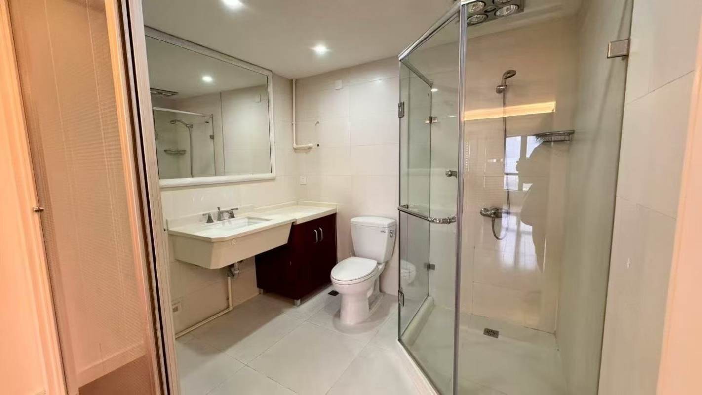 Housing image — Bathroom