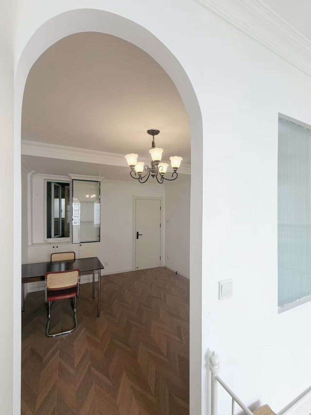 Housing image — Dining Area