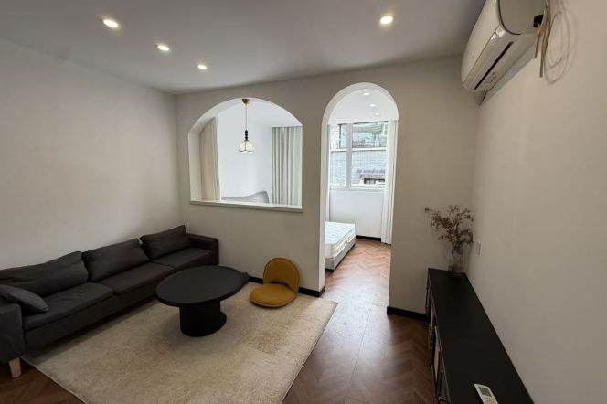 1BR Lane House in Old Xuhui (L9/L12)
