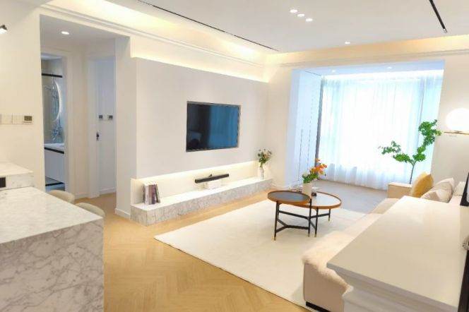 Spacious 1BR Apartment in Laoximen (L8/L9/L10)