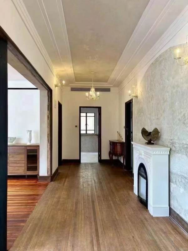 Housing image — Living Room