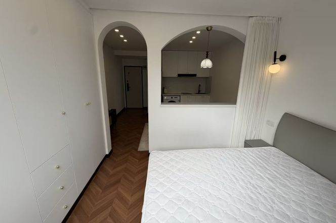 1BR Lane House in Old Xuhui (L9/L12)