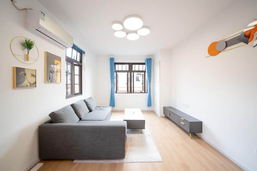 Housing image — Living Room