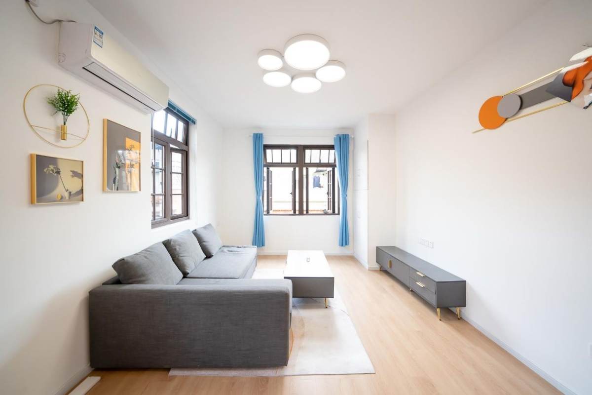 Housing image — Living Room