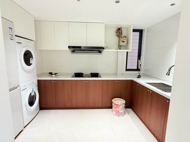 Housing image — Kitchen