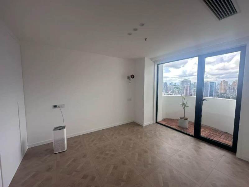 Housing image — Bedroom
