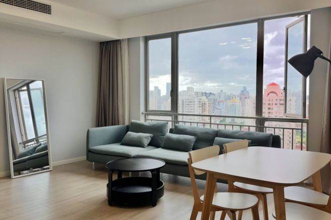 High-Floor 1BR Apartment at Yunhe Garden