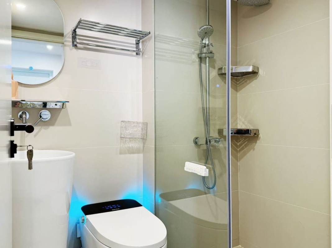 Housing image — Bathroom