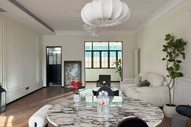 Spacious 2BR Heritage Apartment in Old Xuhui (L1/L7)