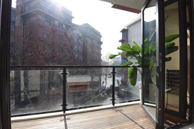 1BR Apartment in Old Xuhui (L10/L11)