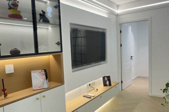 1BR Apartment near Jiangsu Rd Metro (L2/L11)