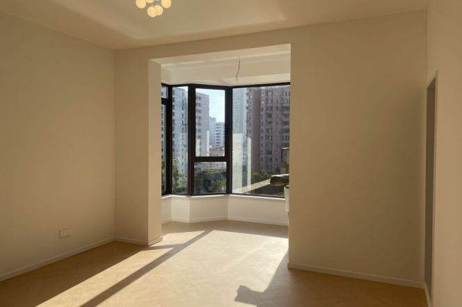 3BR Apartment at Springdale Gardens with Floor-to-Ceiling Windows (L9/L12)