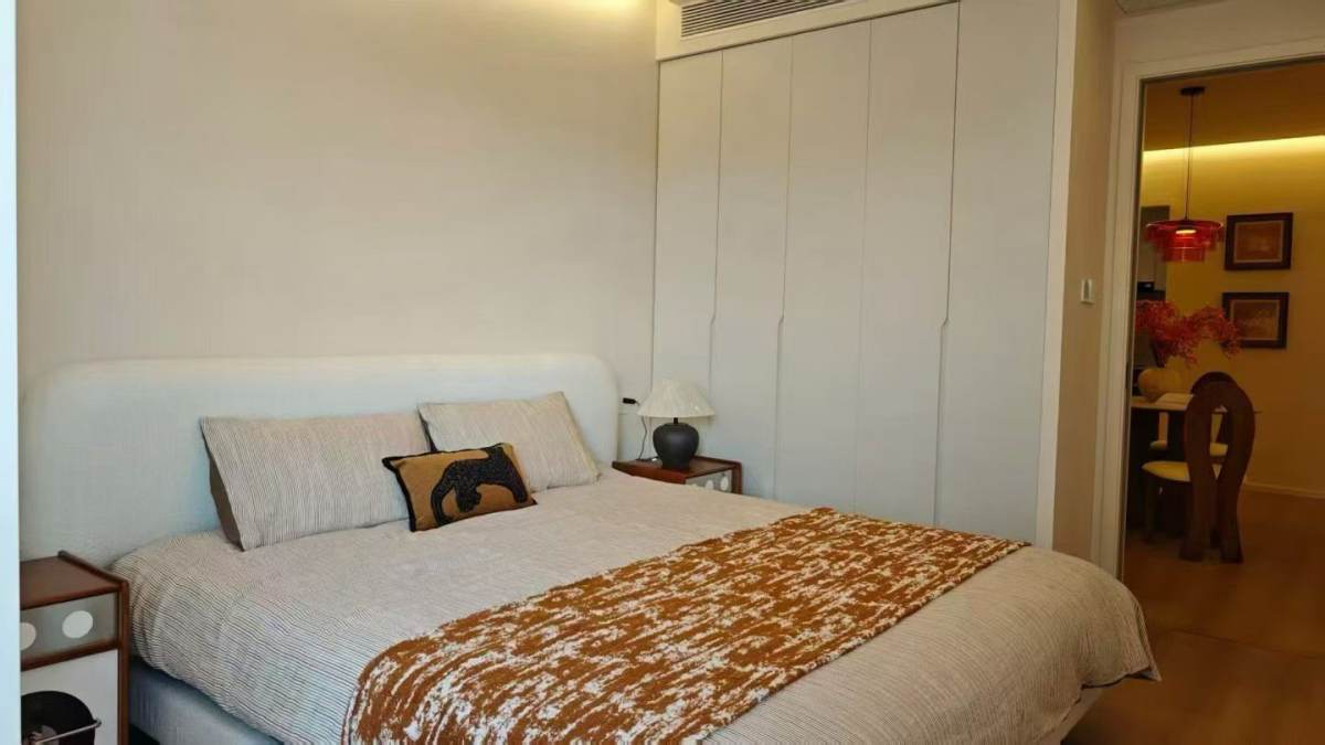 Housing image — Bedroom