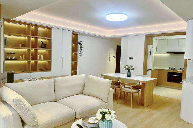 2BR Apartment in Xujiahui (L1/L9/L11)