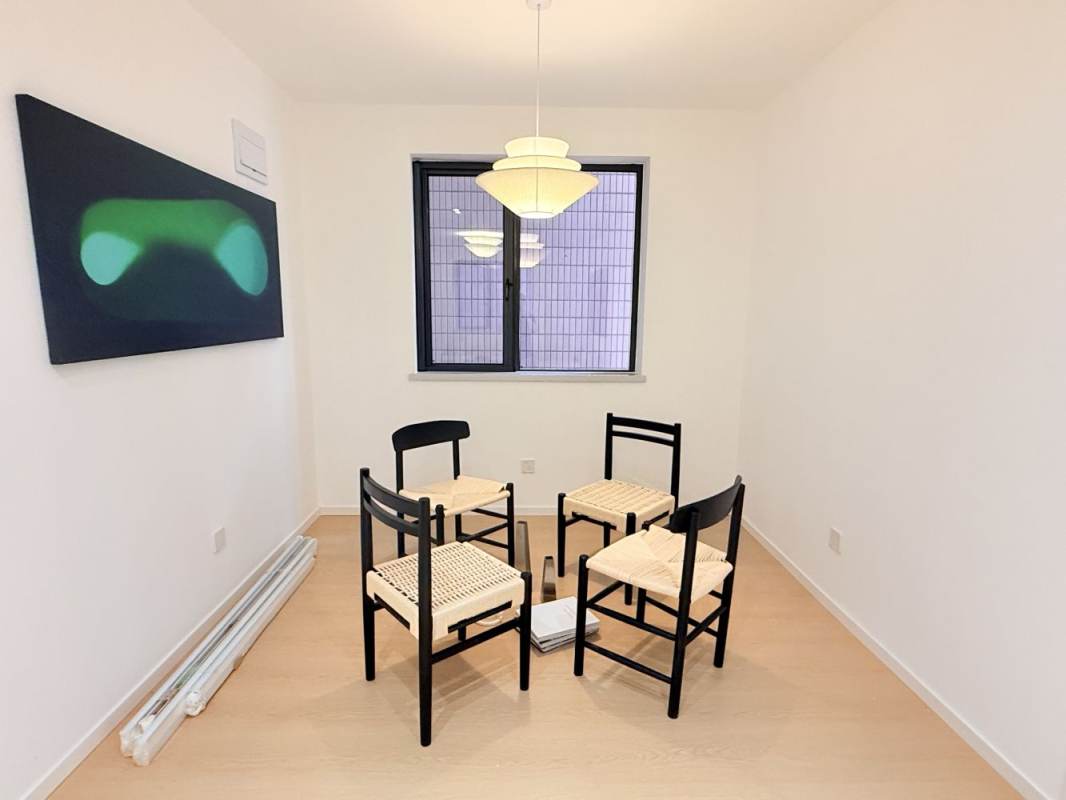Housing image — Dining Area