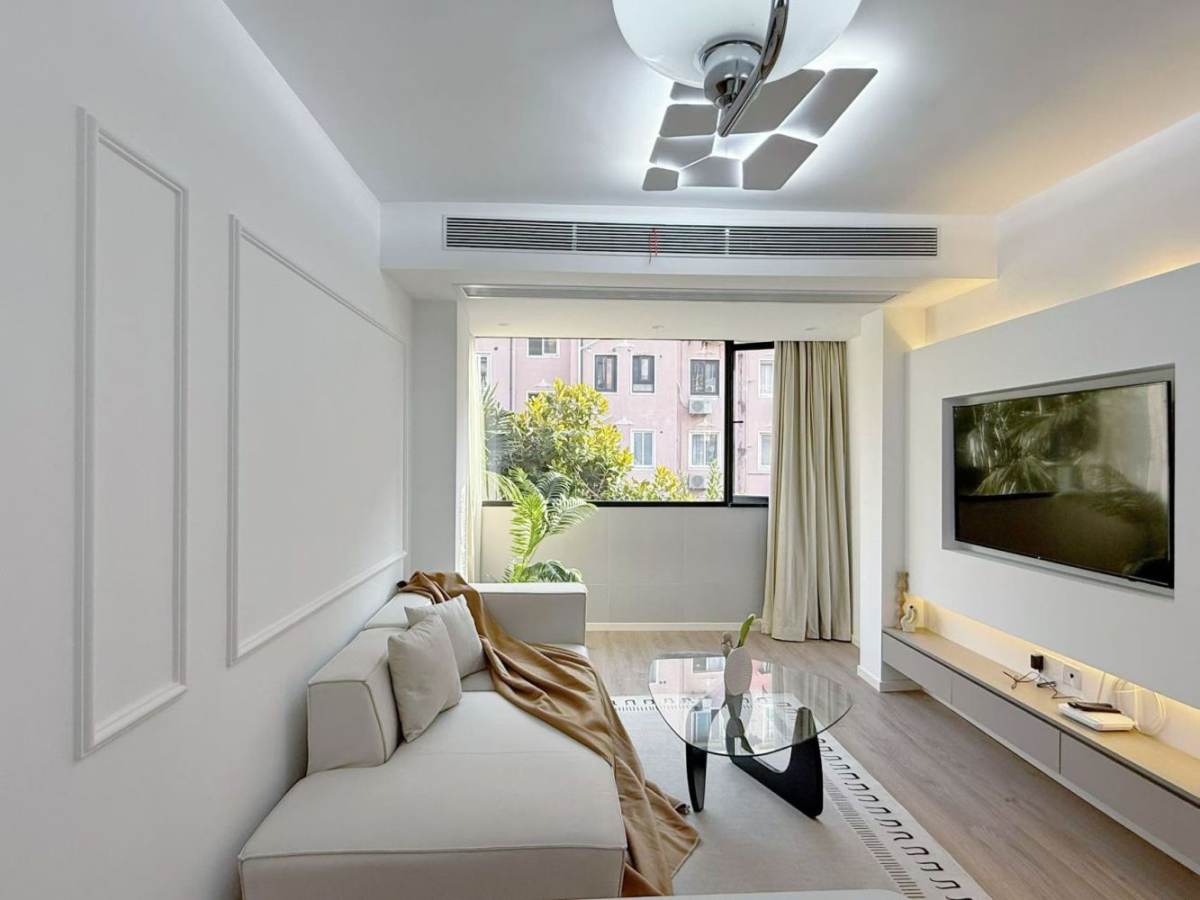 Housing image — Living Room