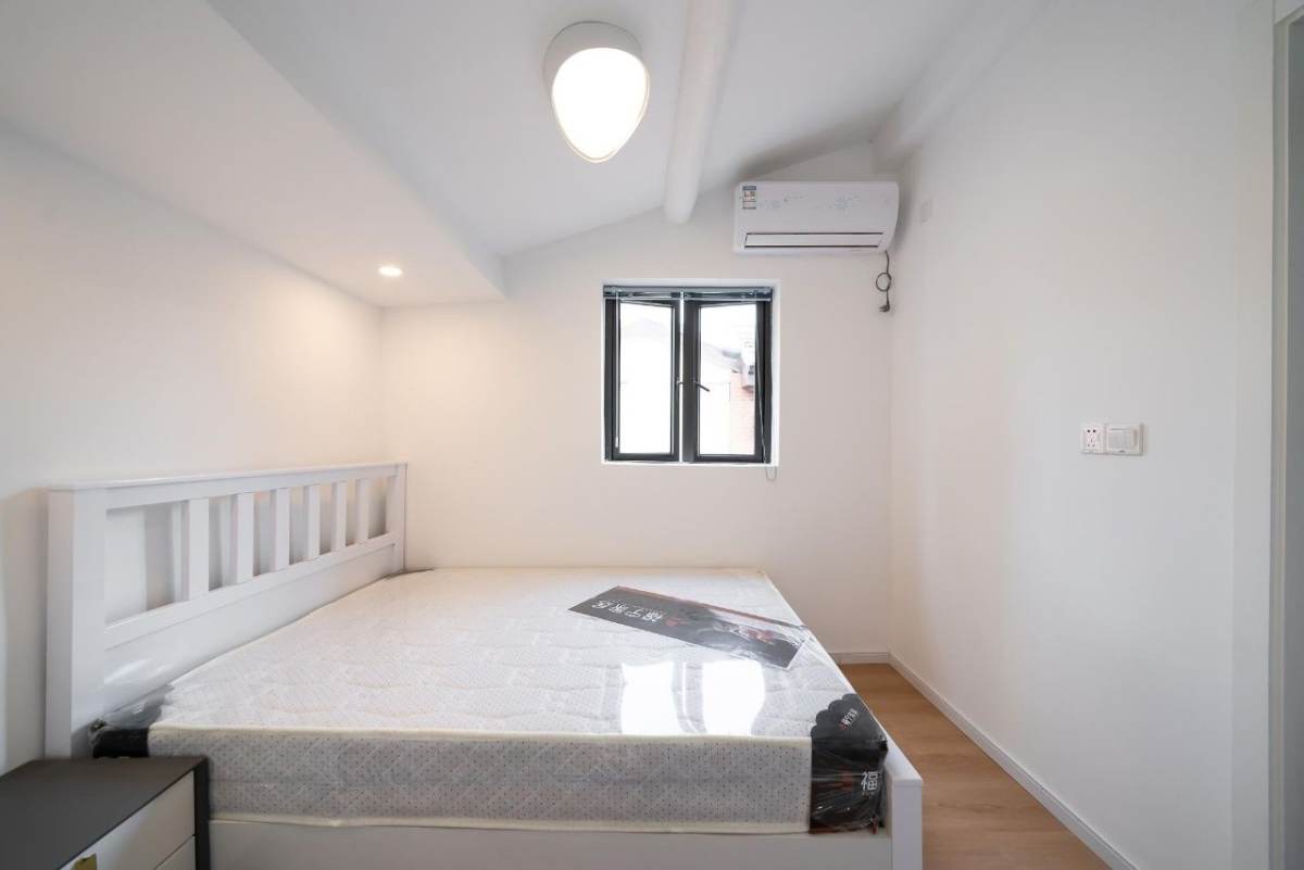 Housing image — Bedroom