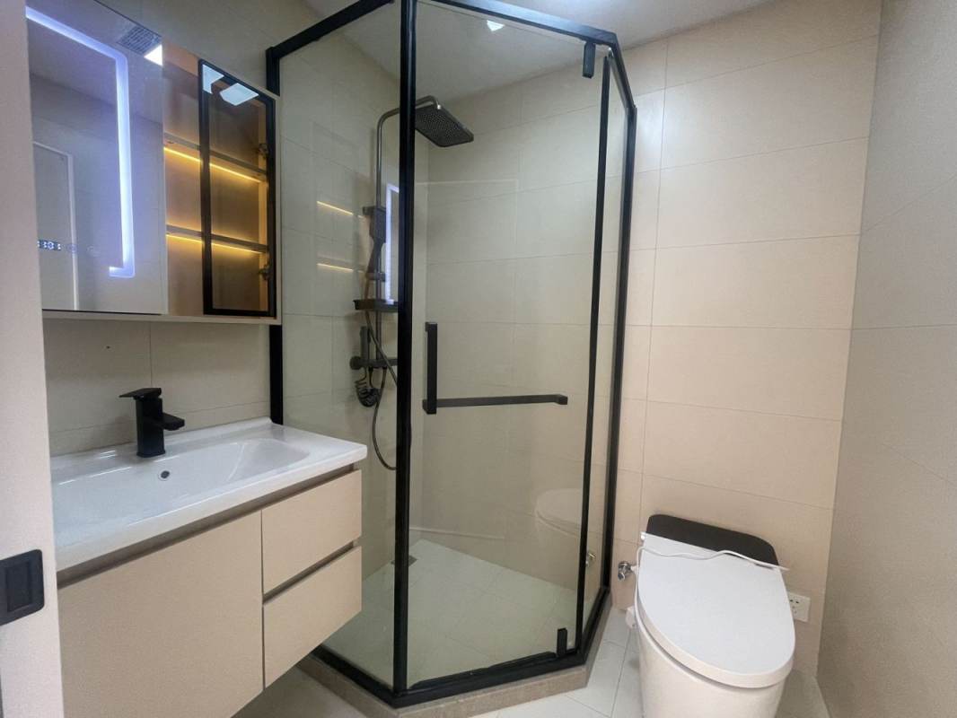Housing image — Bathroom