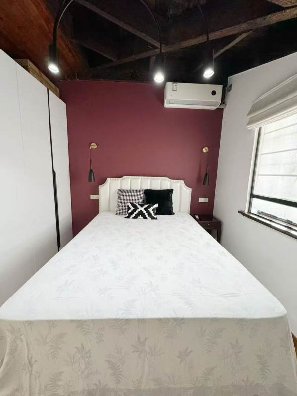 Housing image — Bedroom