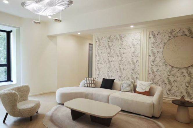 4BR Apartment in Old Xuhui (L1/L7/L10)