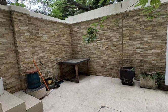 1BR Apartment in Old Xuhui with Terrace (L10/L11)