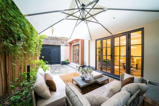 4BR Apartment near Zhongshan Park with Private Garden (L2/L11)