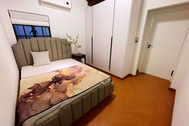 Historic 3BR Lane House in Old Xuhui with Terrace (L9/L12)