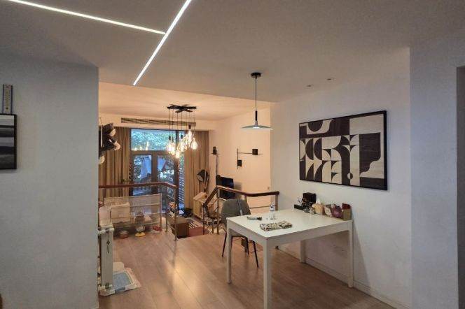 4BR Apartment in Xujiahui with Terrace (L3/L4/L10)