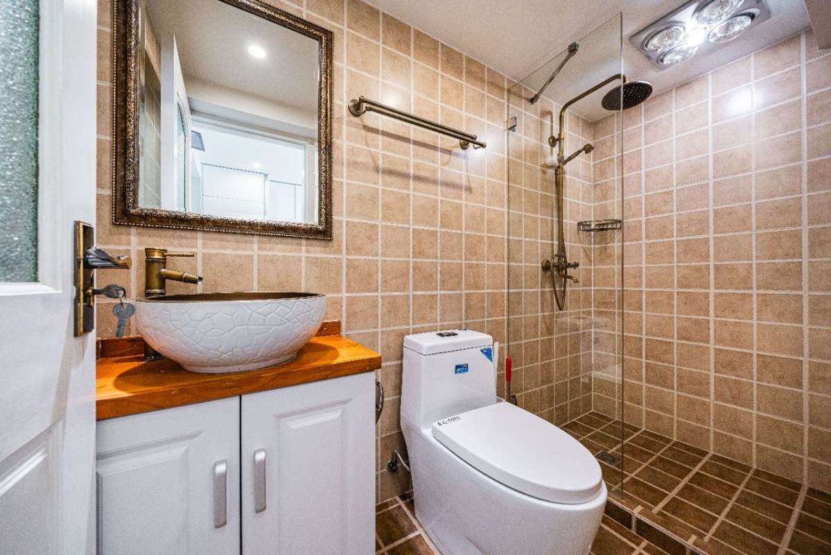 Housing image — Bathroom