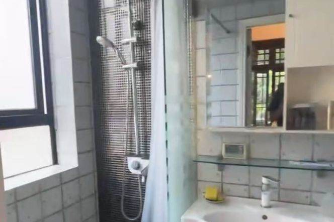 1BR Lane House in Jing'an with Terrace