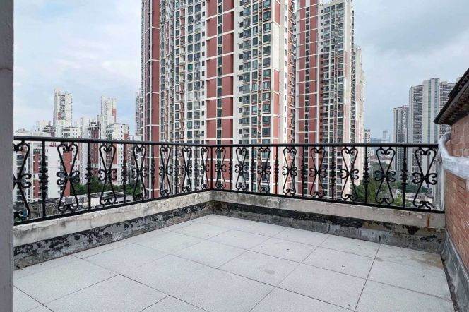 2BR Apartment near Jinshajiang Rd Metro with Terrace (L3/L4/L13)