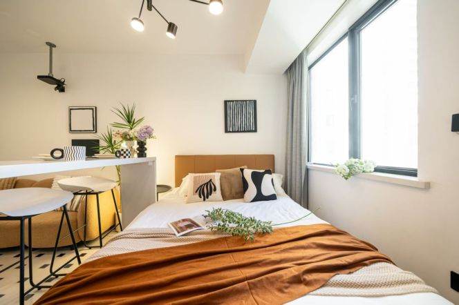 1BR Apartment in Jing'an (L2/L7/L14)