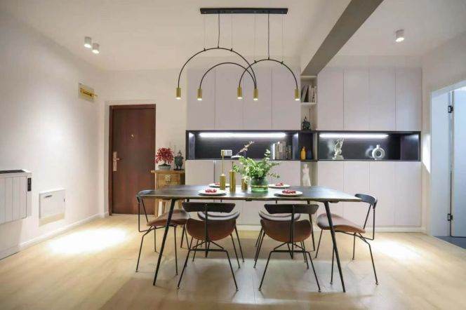 2BR Apartment in Jing'an (L14)