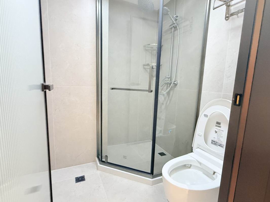 Housing image — Bathroom