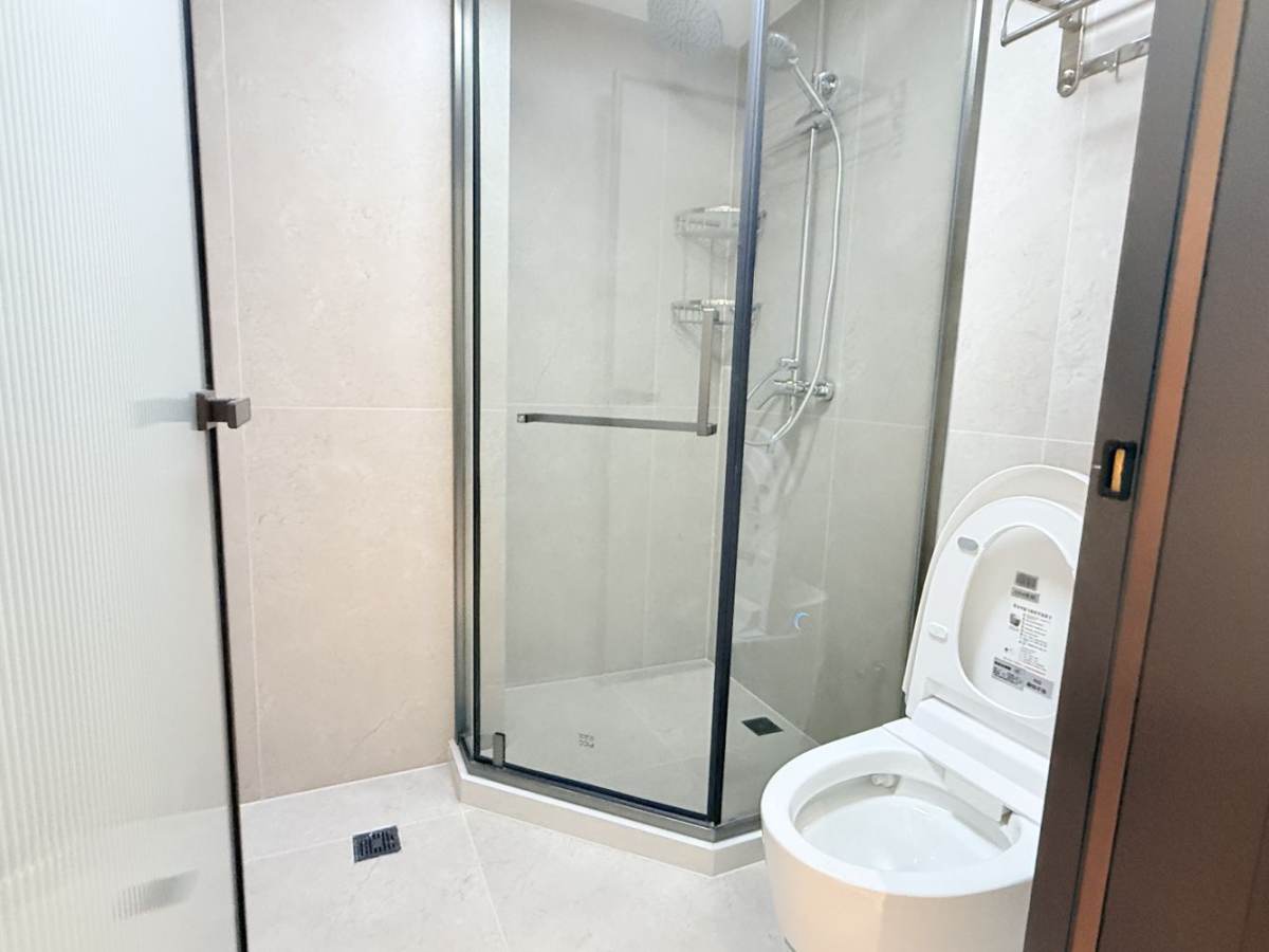Housing image — Bathroom