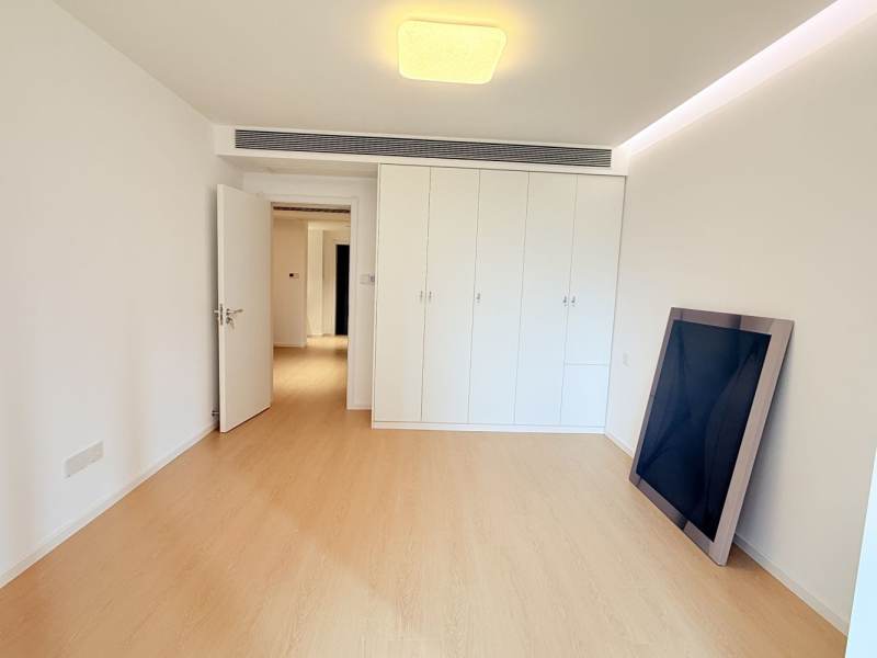 Housing image — Bedroom