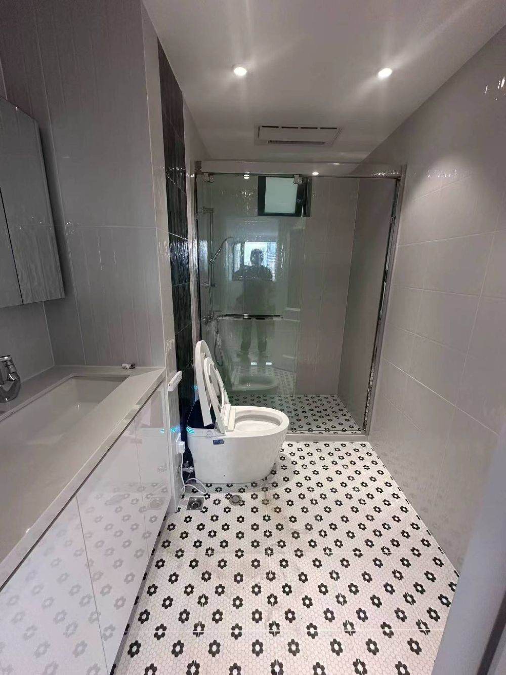 Housing image — Bathroom