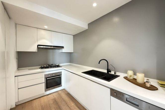 Spacious 3BR Apartment at Mingyuan Century City (L1/L10/L12)