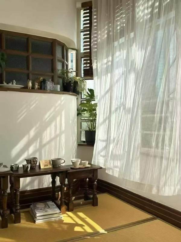 Housing image — Living Room