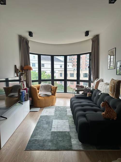 Housing image — Living Room
