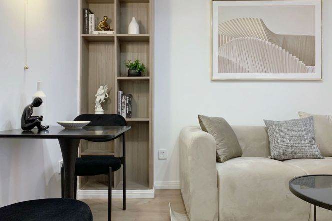 1BR Apartment near West Yan'An Rd Metro with Private Garden (L3/L4)