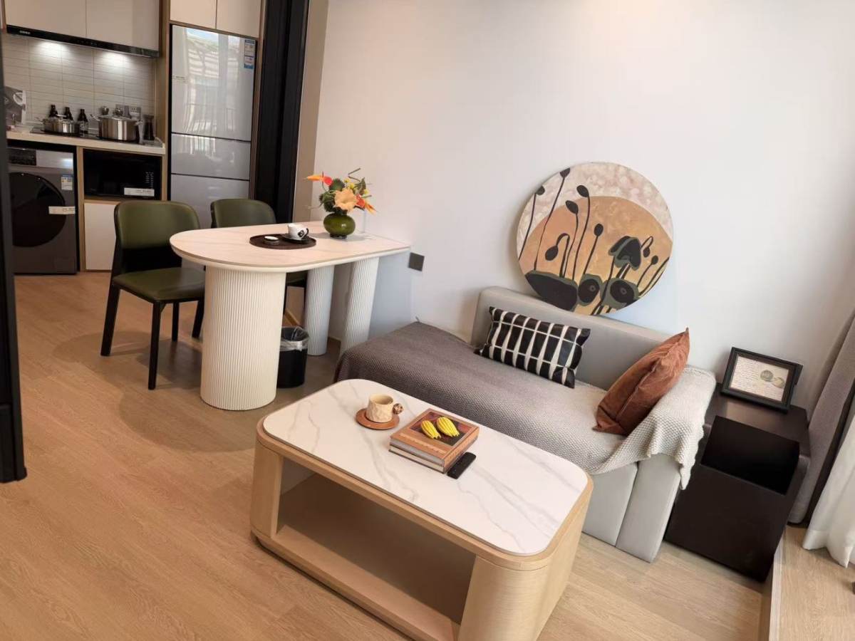 Housing image — Living Room