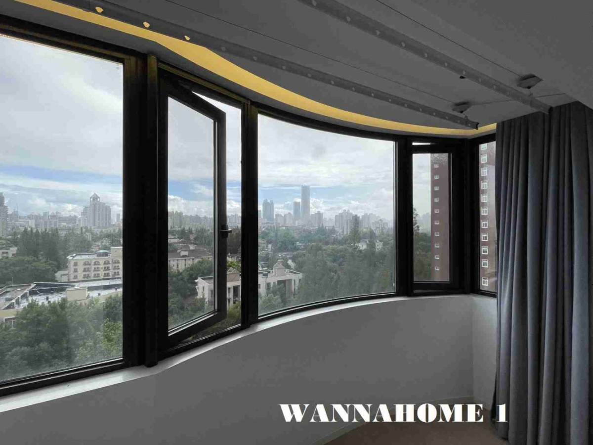 Housing image — Balcony