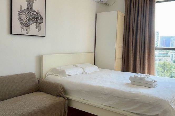 High-Floor 1BR Apartment in Old Xuhui (L9/L12)