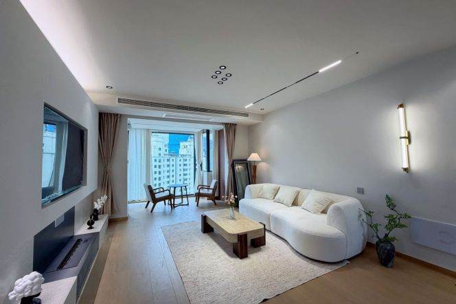 High-Floor 3BR Apartment near Hailun Rd Metro with Floor-to-Ceiling Windows (L4/L10)