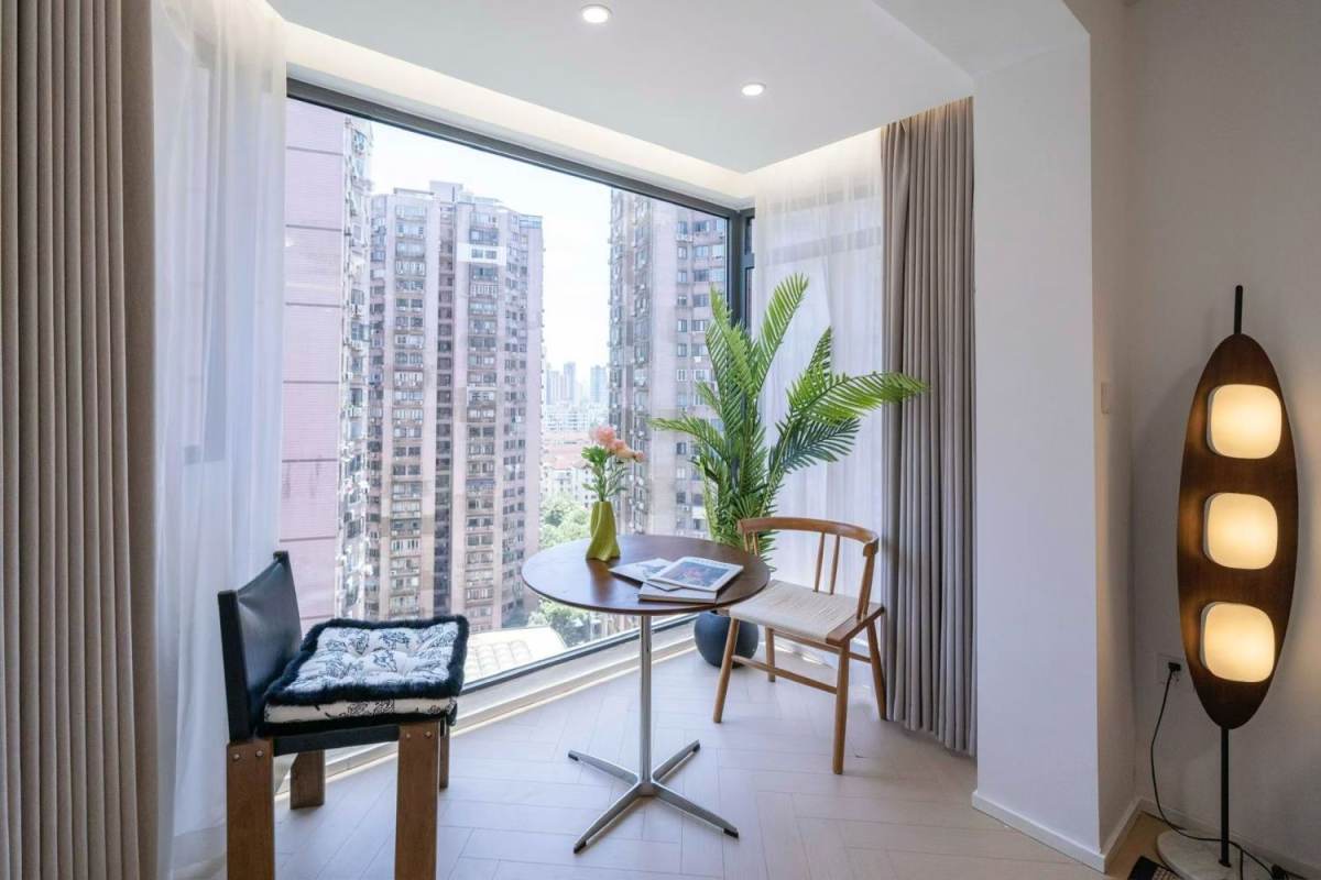 Housing image — Balcony
